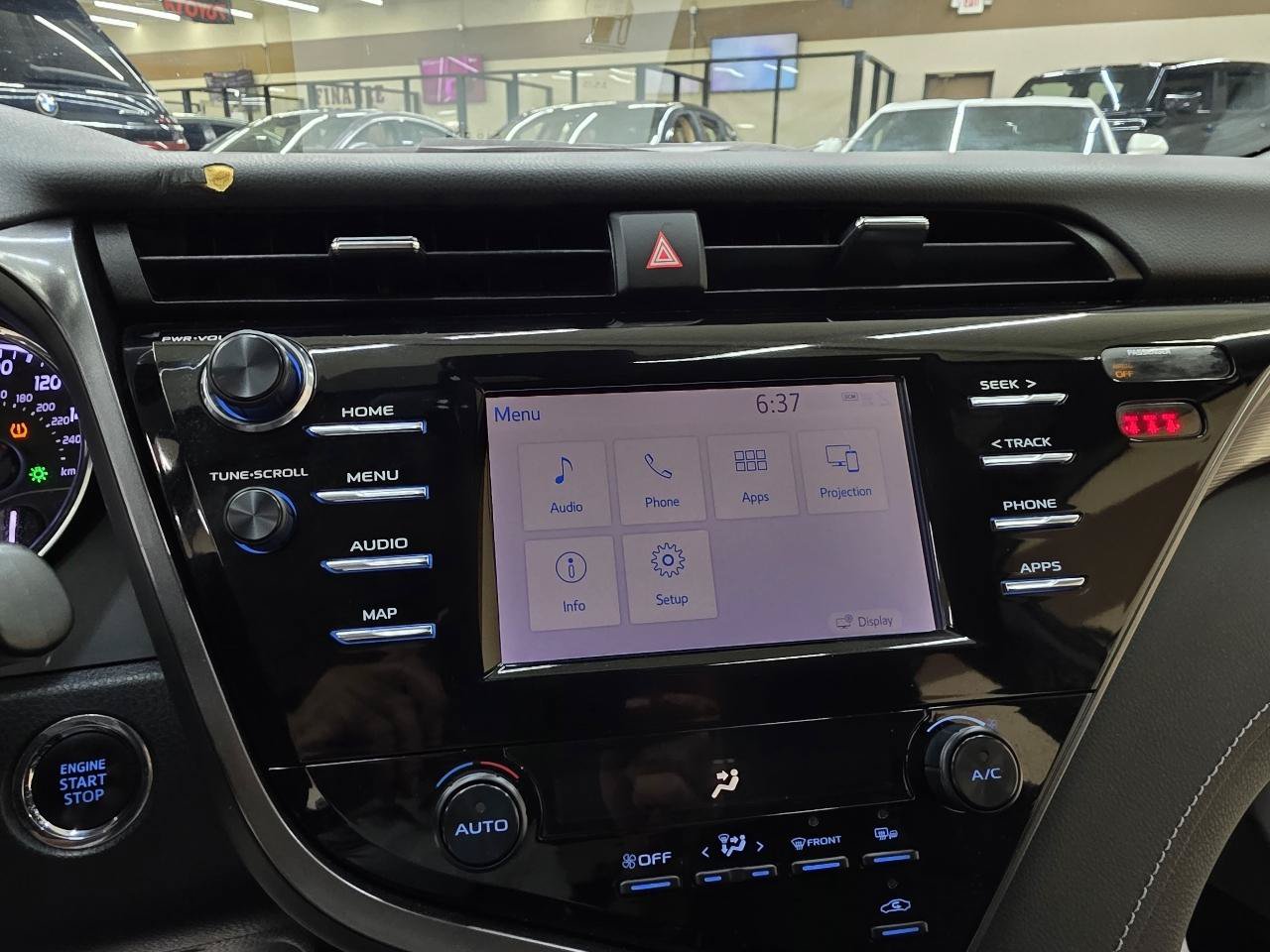 Used 2019 Toyota Camry SE w/ Convenience Package FWD image 30