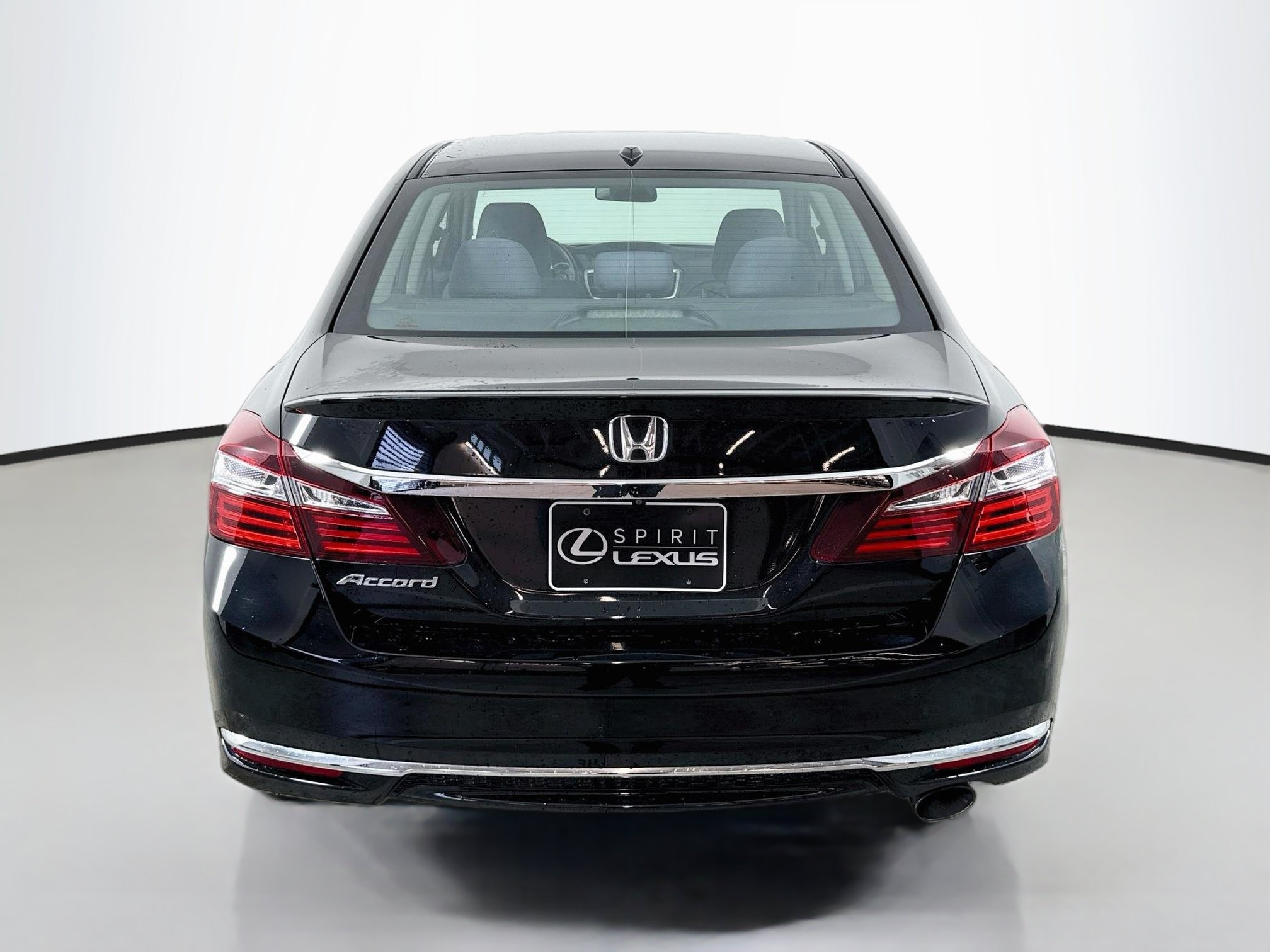 Used 2016 Honda Accord EX image 5