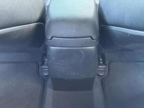 Used 2015 Hyundai Elantra Limited FWD image 17