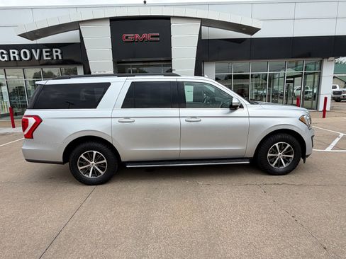 Used 2019 Ford Expedition Max XLT w/ Equipment Group 202A AWD/4WD image 33
