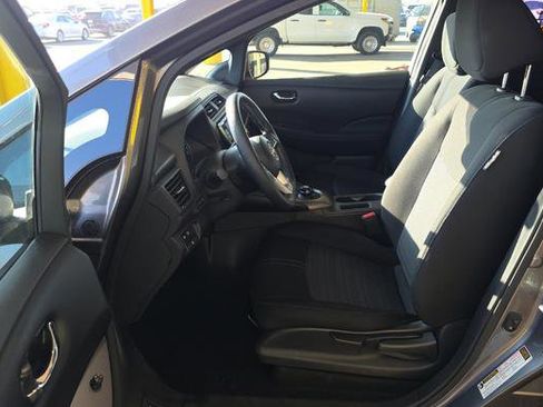 Used 2024 Nissan Leaf S image 5