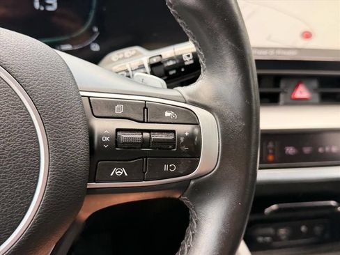 Used 2023 Kia Sportage EX AWD/4WD image 16