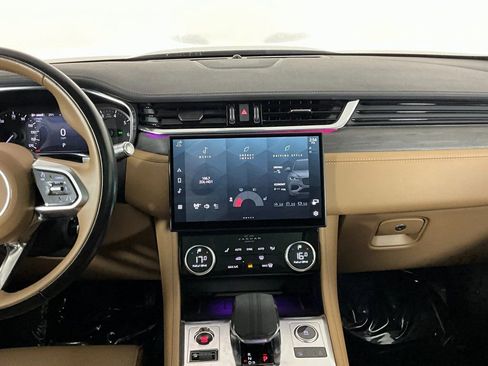 Used 2022 Jaguar F-PACE S image 12