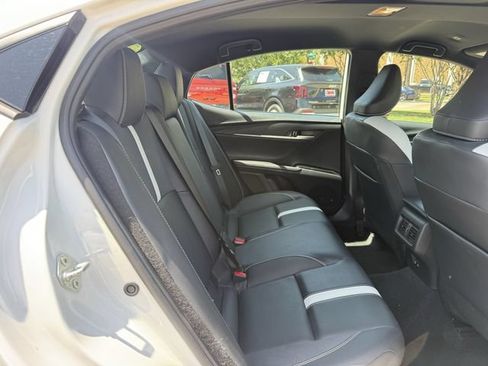Used 2026 Toyota Camry SE FWD image 32