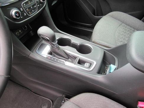 Certified 2024 Chevrolet Equinox LT FWD image 16