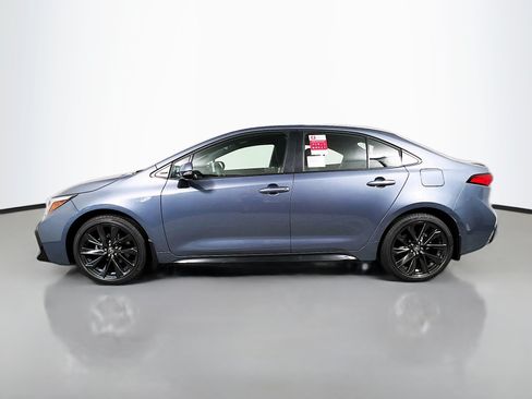 Used 2025 Toyota Corolla SE FWD image 9