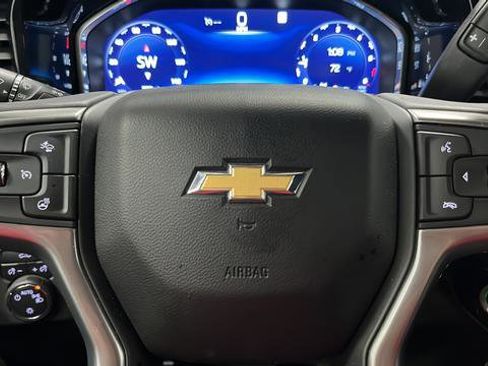 Used 2022 Chevrolet Silverado 1500 LT AWD/4WD image 15