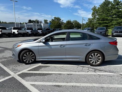 Used 2016 Hyundai Sonata Sport w/ Option Group 1V FWD image 6