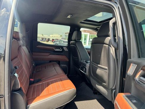 Used 2023 GMC Sierra 1500 Denali Ultimate AWD/4WD image 13