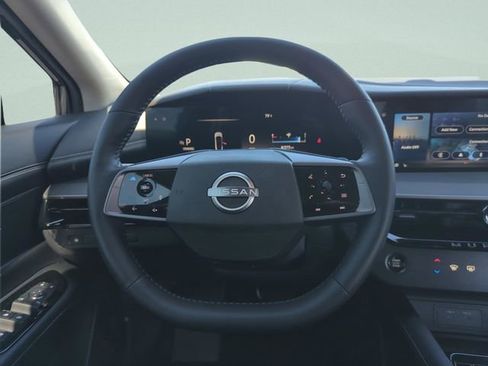 Certified 2025 Nissan Murano SV FWD image 22