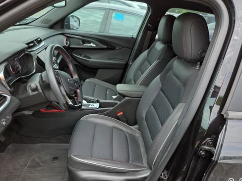 Used 2021 Chevrolet TrailBlazer RS w/ Sun and Liftgate Package AWD/4WD image 6