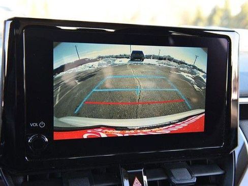 Used 2025 Toyota Corolla LE image 12