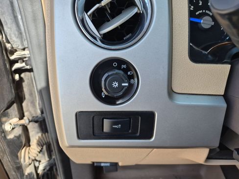 Used 2013 Ford F150 Lariat w/ Mid Equipment Group RWD image 26