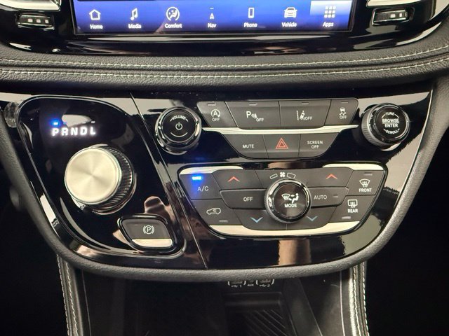 Used 2025 Chrysler Pacifica Limited FWD image 27