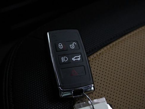 Used 2023 Land Rover Defender 110 X-Dynamic SE AWD/4WD image 29
