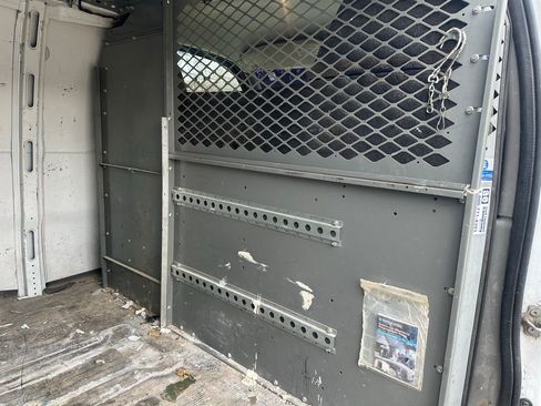 Used 2006 Chevrolet Express 3500 image 11