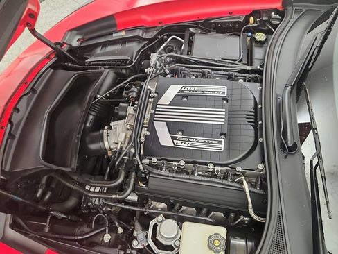 Used 2015 Chevrolet Corvette Z06 w/ Chrome Badge Package RWD image 14