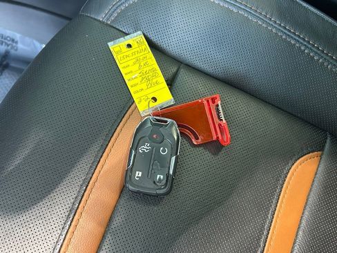 Used 2021 GMC Sierra 2500 AT4 w/ AT4 Premium Plus Package image 49