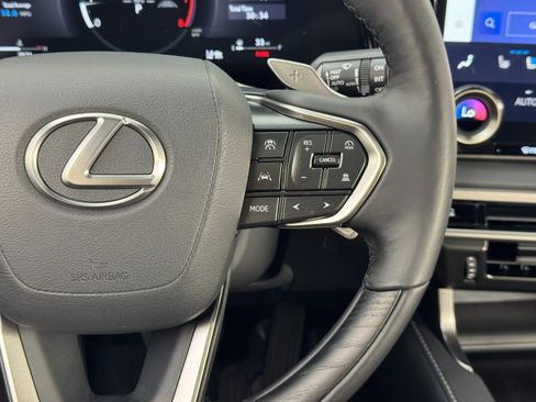 Used 2025 Lexus RX 350 Premium image 23