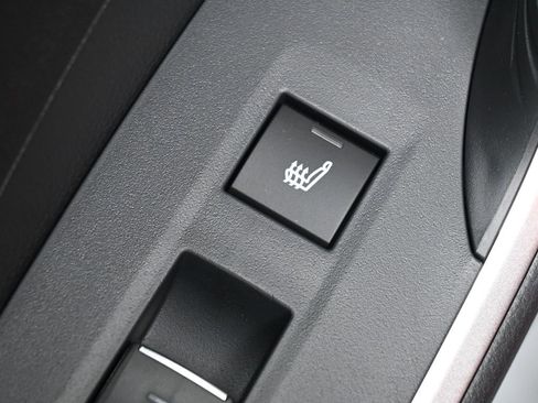 Certified 2025 Toyota RAV4 XSE image 33