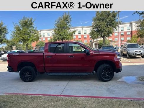 Used 2024 Chevrolet Silverado 1500 LT Trail Boss w/ Convenience Package II AWD/4WD image 2