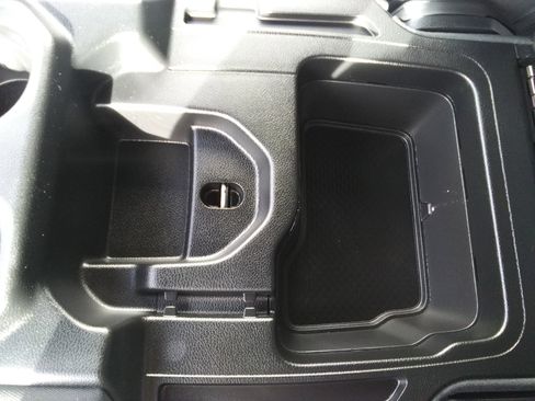 Used 2023 RAM 1500 Big Horn image 15