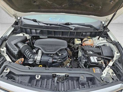 Used 2017 Cadillac XT5 FWD image 22