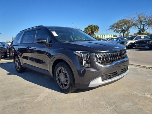 New 2026 Kia Carnival EX image 2