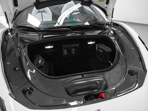 Used 2022 Ferrari F8 Tributo RWD image 16
