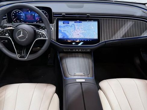 New 2026 Mercedes-Benz E 350 4MATIC Sedan image 6