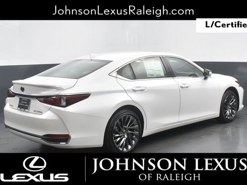 Certified 2025 Lexus ES 300h Ultra Luxury w/ Accessory Package (Z2) image 9