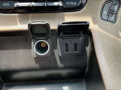 Used 2019 GMC Yukon SLT AWD/4WD image 15