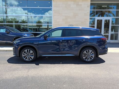 Certified 2026 INFINITI QX60 Luxe w/ Cargo Package FWD image 7
