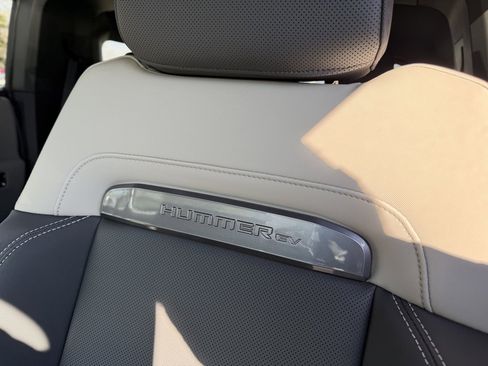 New 2026 GMC Hummer EV SUV image 21