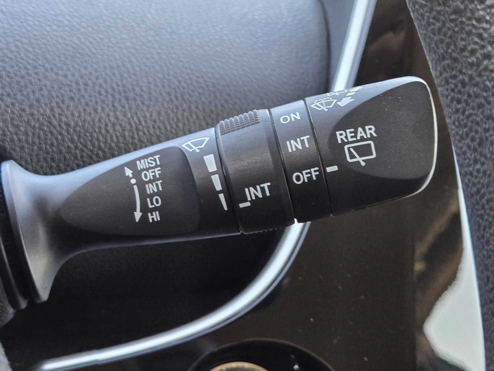 Used 2019 Toyota Prius LE FWD image 24
