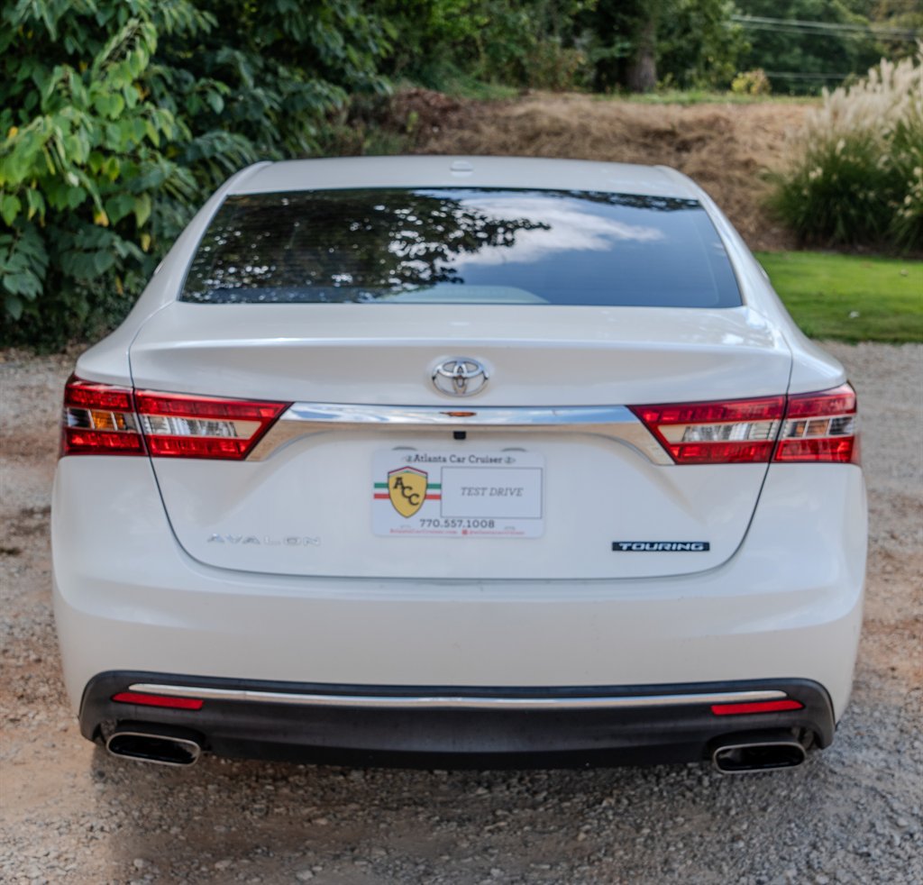 Used 2018 Toyota Avalon Touring w/ Carpet Mat Package FWD image 4