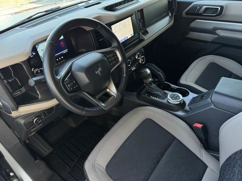 Used 2021 Ford Bronco Wildtrak image 14