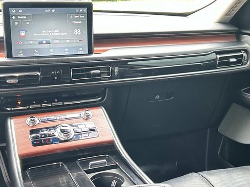 Used 2021 Lincoln Aviator Reserve AWD/4WD image 27