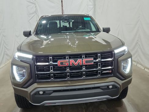 Used 2024 GMC Canyon AT4 w/ AT4 Premium Package AWD/4WD image 7