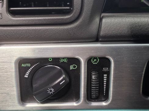 Used 2002 Ford Thunderbird RWD image 27