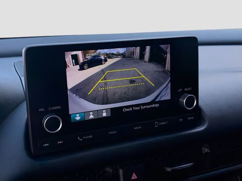 Certified 2023 Honda HR-V LX image 13