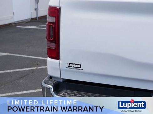 Used 2024 RAM 1500 Laramie AWD/4WD image 7