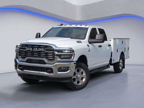 Used 2025 RAM 3500 Tradesman w/ Chrome Appearance Group AWD/4WD image 2