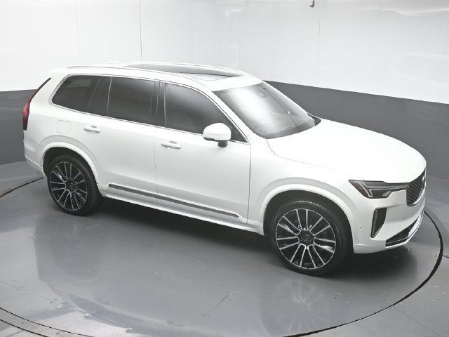 Used 2026 Volvo XC90 B6 Plus w/ Protection Package Premier AWD/4WD image 43