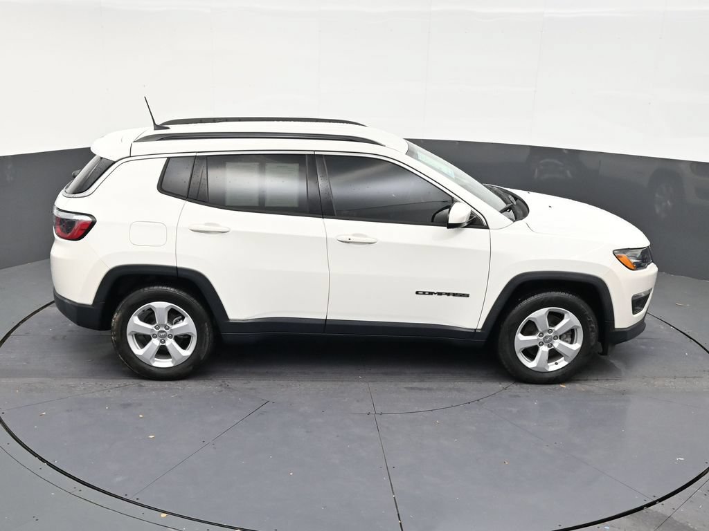Used 2020 Jeep Compass Latitude w/ Popular Equipment Group FWD image 17