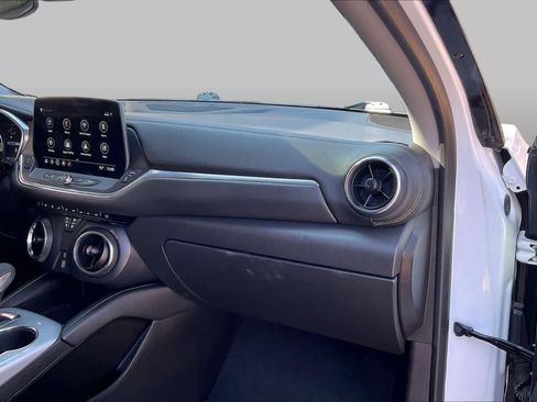 Used 2023 Chevrolet Blazer LT FWD image 18