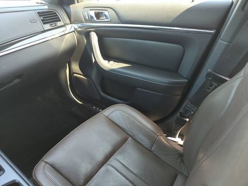 Used 2013 Lincoln MKS FWD image 26