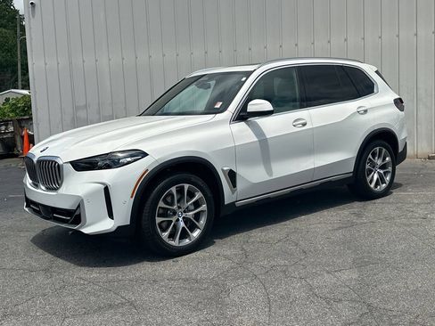 Used 2024 BMW X5 sDrive40i RWD image 2