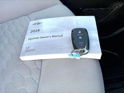 Used 2018 Chevrolet Equinox LS FWD image 11