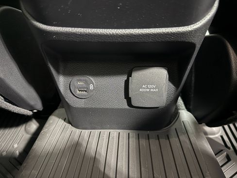 Used 2024 Ford Ranger Lariat image 41